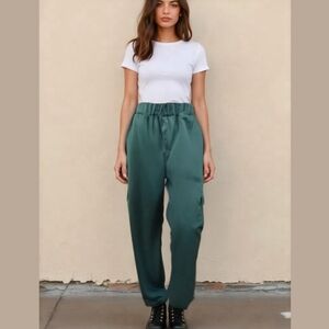Madden NYC Women's Hunter Green Satin-Like Cargo Pants Large Elastic Waistband M
